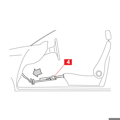 O pedal do travão é pressionado através da utilização do espaçador.